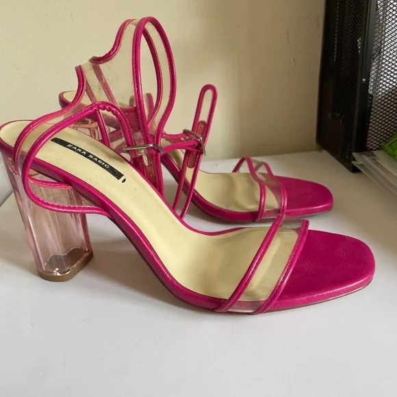 Shoes - Picture 4 of 8